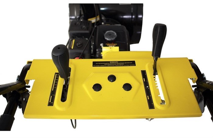 Снегоуборщик Huter SGC 5500Х