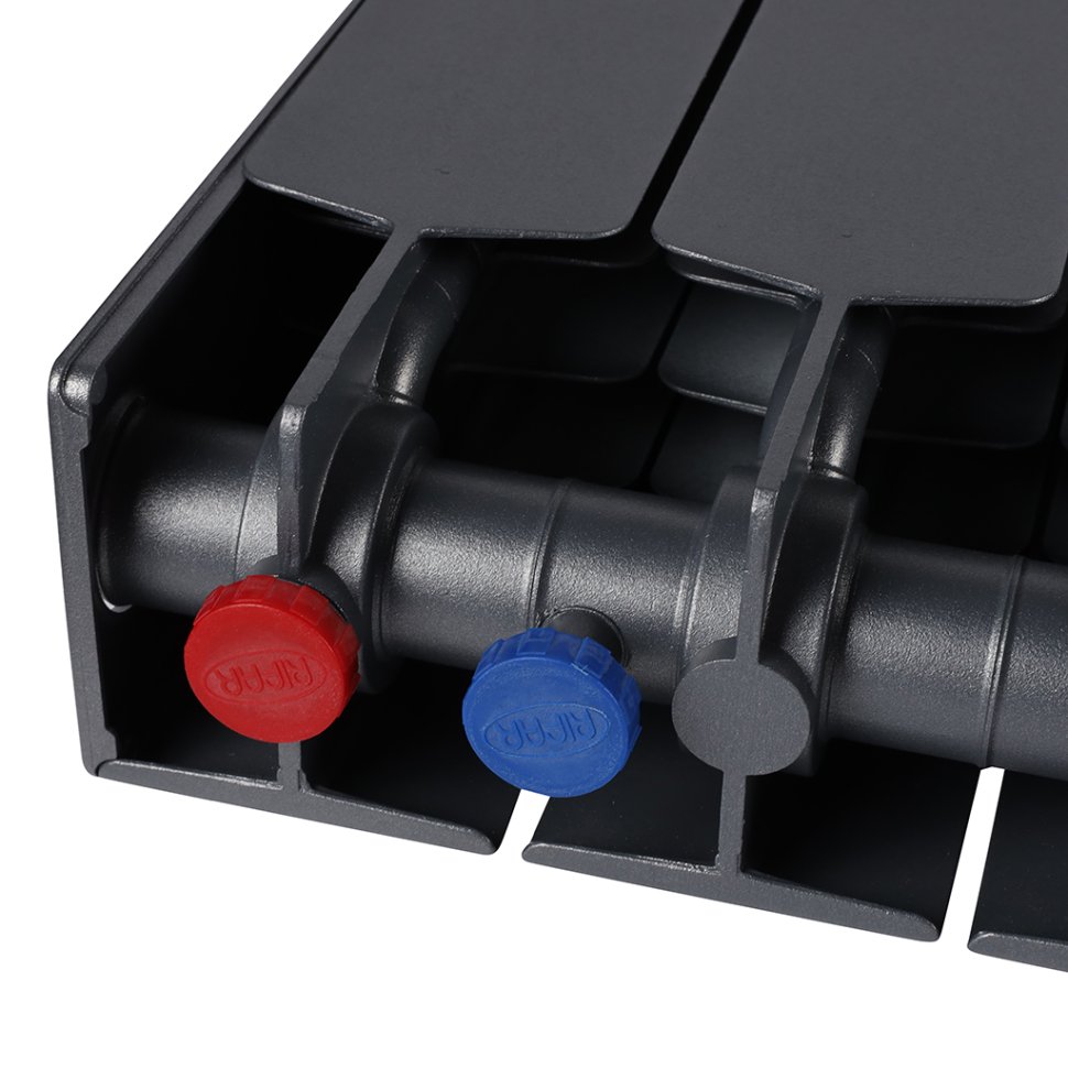 Биметаллический радиатор отопления Rifar Supremo Ventil SVR 500 нижнее правое подключение 14 секций титан